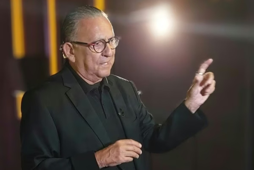 Galvão Bueno é internado em São Paulo com quadro de pneumonia