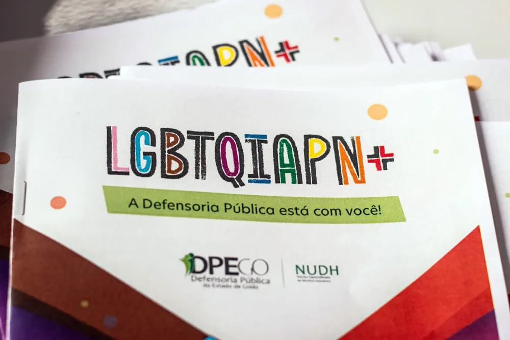 DPE-GO garante direito de adolescente trans usar uniforme masculino em colégio militar de Caldas Novas
