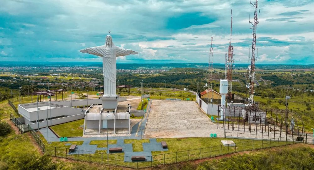 Fernando Pellozo anuncia construção de shopping com teleférico em Senador Canedo