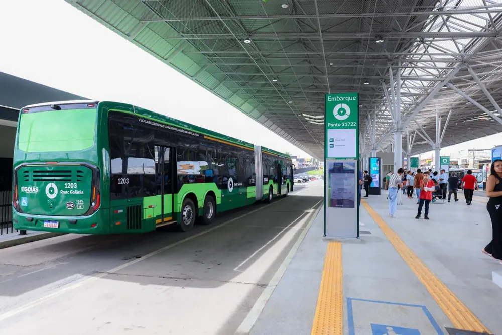 Caiado e Daniel inauguram novo Terminal de Senador Canedo 
