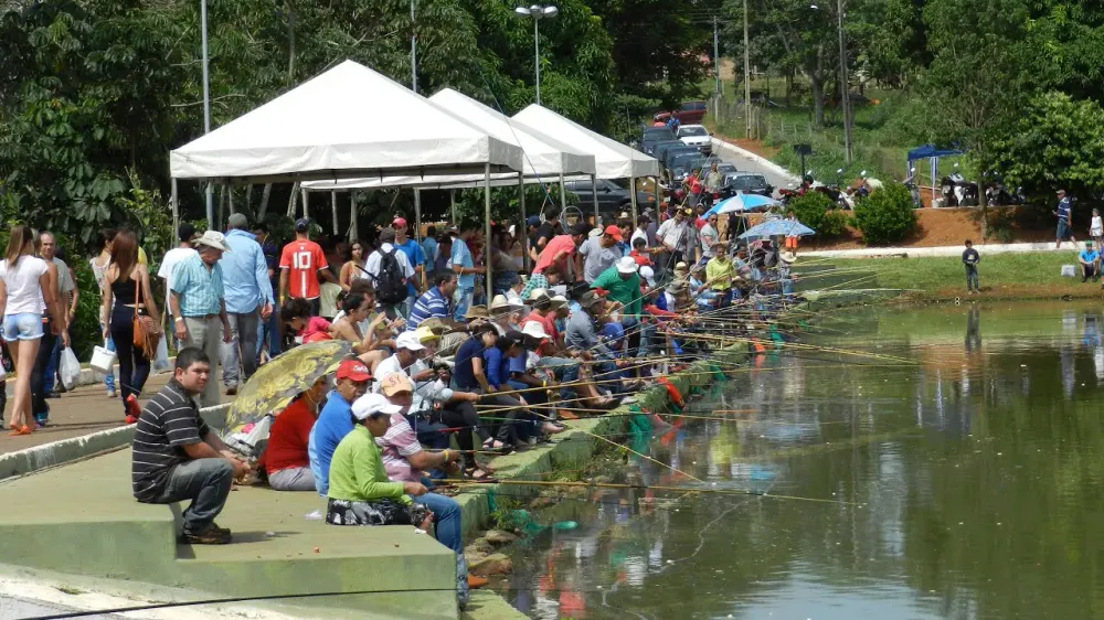 Semana Santa fortalece tradição das pescarias em lagos públicos e movimenta cidades da região