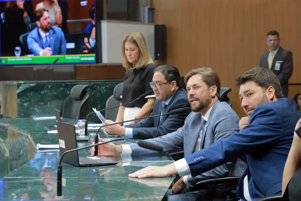 Deputados formalizam devolução de R$ 550 milhões de duodécimo para Goiás na próxima terça-feira