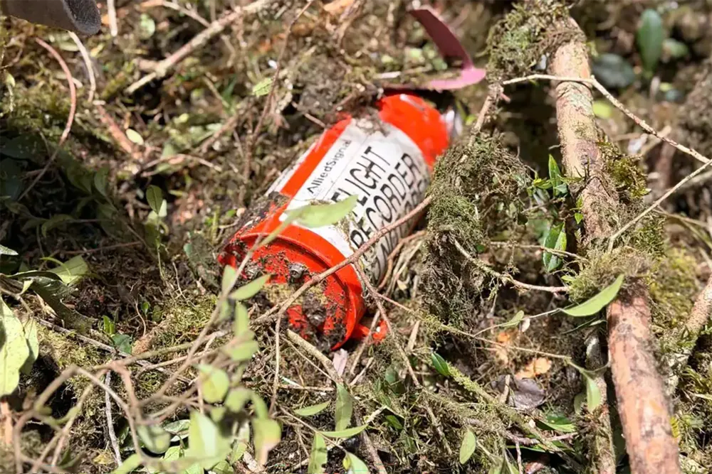 Cenipa recupera caixa-preta de helicóptero em que estava o cantor Rick