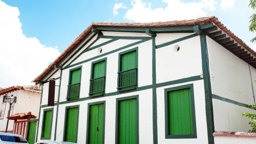 Governo de Goiás e Sesc firmam parceria para gestão do Teatro de Pirenópolis