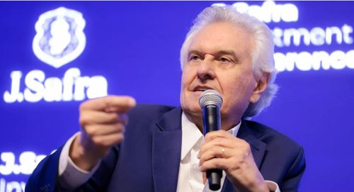 Caiado apresenta boa recuperação após procedimento cirúrgico, informa boletim médico