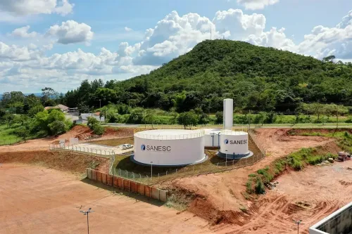 Moradores de Senador Canedo estão sem água há mais de oito dias