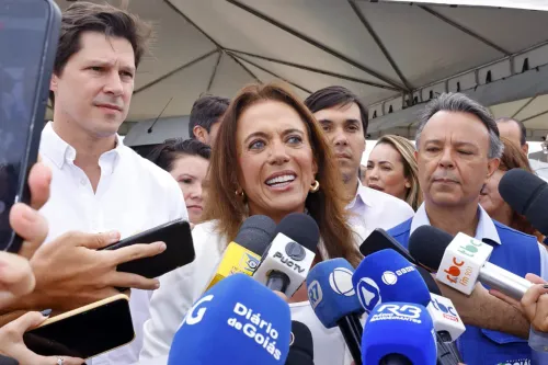 Gracinha e Daniel entregam 246 veículos Vans para a Assistência Social de todos os municípios goianos