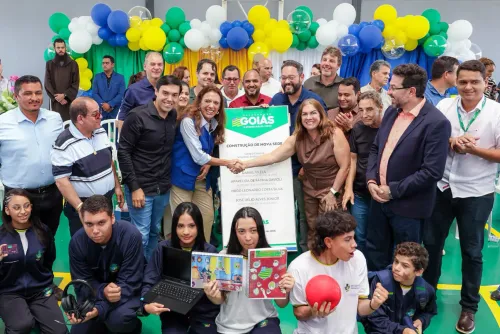 Gracinha Caiado inaugura escola padrão século XXI em Hidrolândia