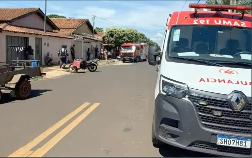 Criança morre após ficar com cabeça presa em janela do banheiro de casa