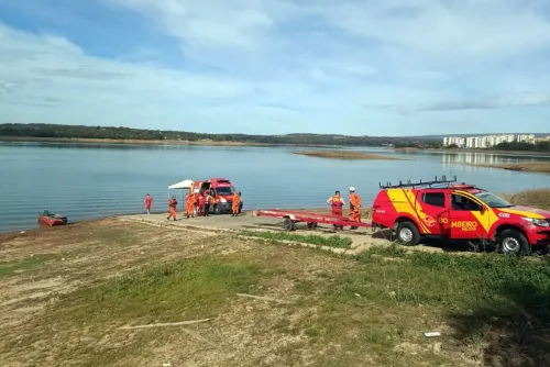 Aeronave com duas pessoas cai no Lago Corumbá, em Caldas Novas