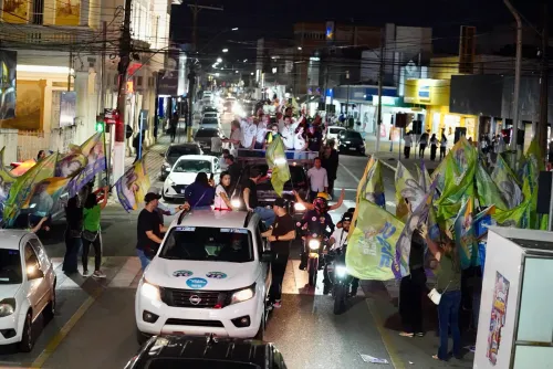 Daniel Vilela e Caiado lideram carreata histórica e mostram força em Catalão