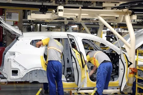 Indústria goiana acumula crescimento de 2% em 2026 e supera média nacional
